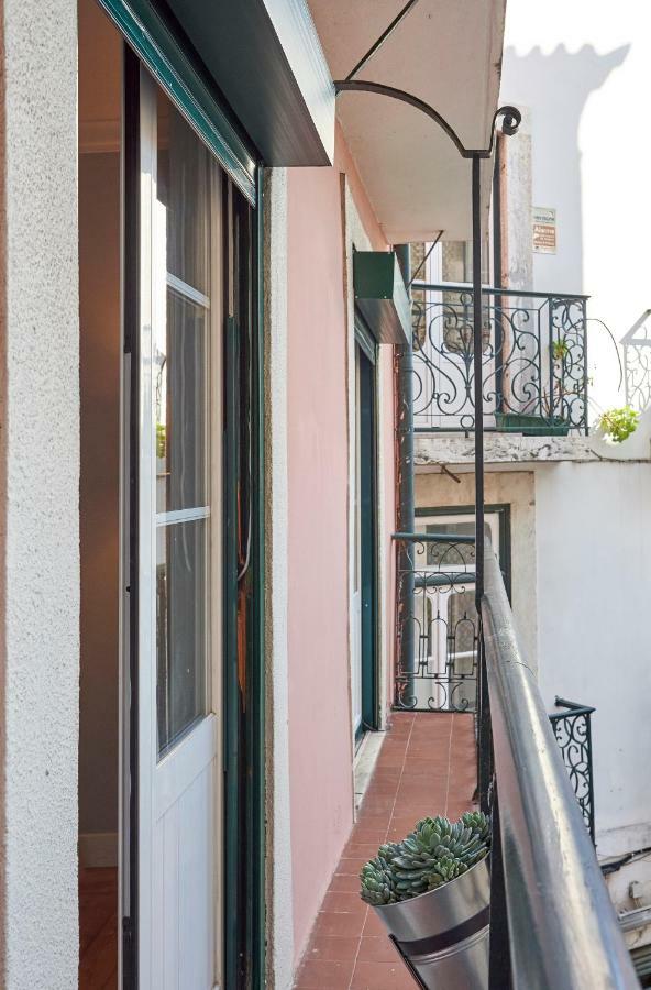 Charming Apartment In Alfama Lisboa Kültér fotó